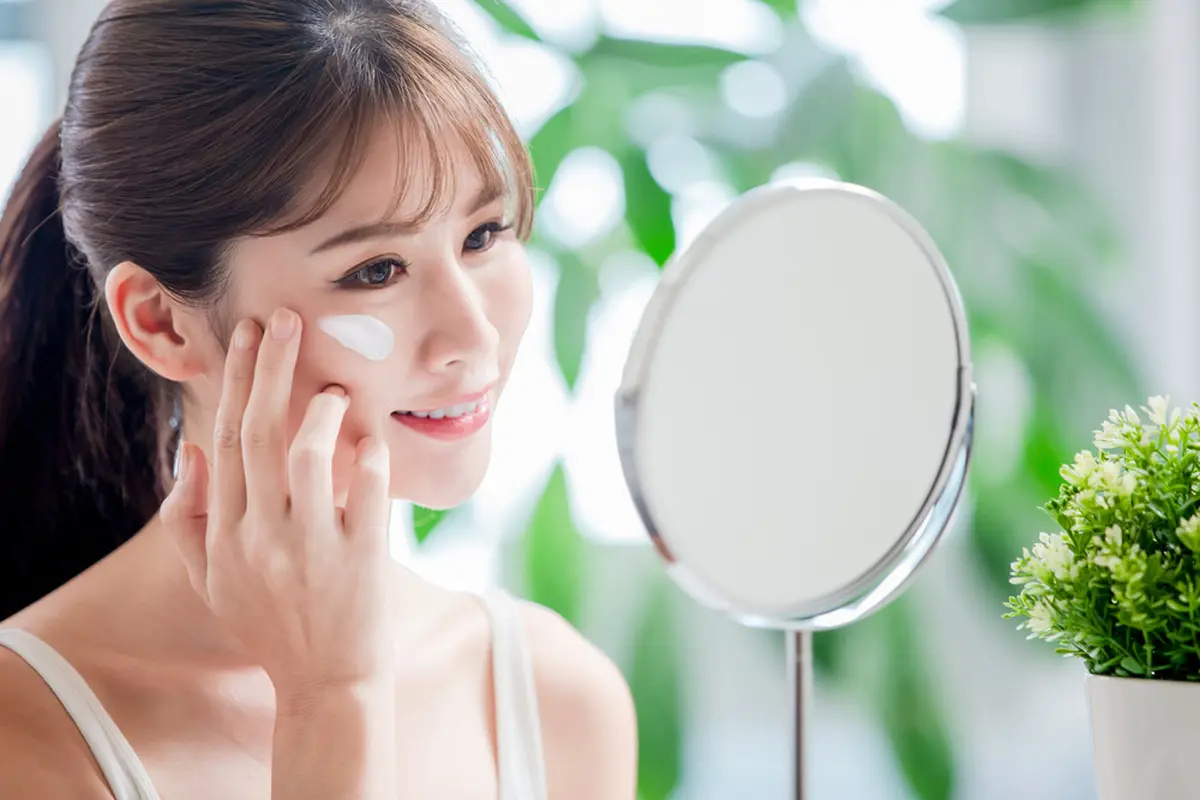 Rekomendasi Sunscreen untuk Kulit Berminyak, Bikin Makeup Jadi Makin Flawless