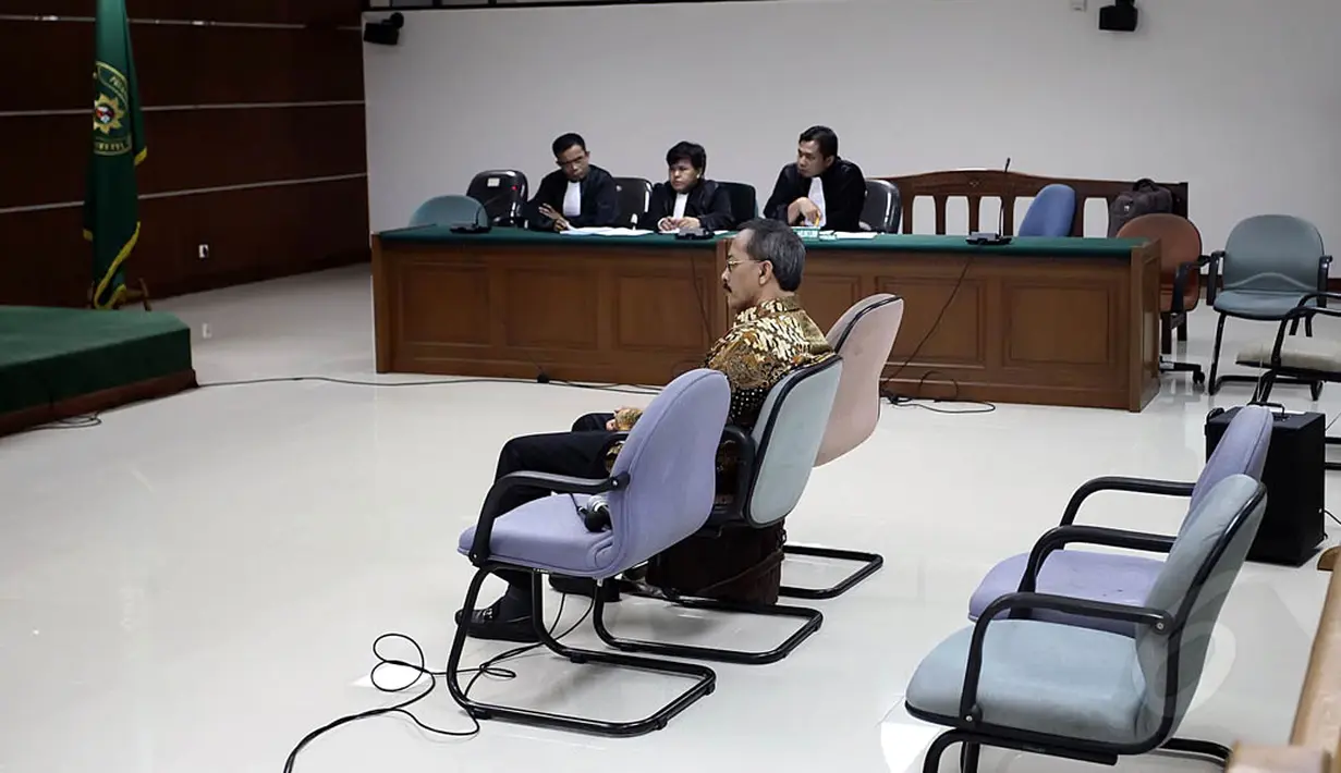 Dalam kasus ini, Heru Sulaksono diduga merugikan negara sebesar Rp 249 miliar, Jakarta, Senin (8/9/14). (Liputan6.com/Panji Diksana)