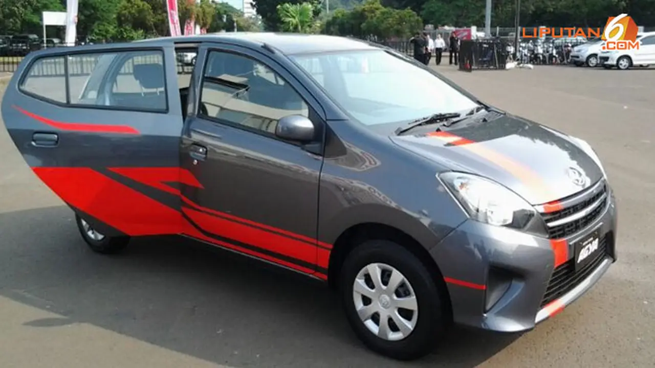 mobil-agya-130910b.jpg
