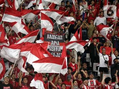 Pendukung Garuda Muda memenuhi area tribun penonton jelang laga lanjutan Grup A Piala AFF U-23 2025 antara Timnas Indonesia melawan Malaysia di Stadion Utama Gelora Bung Karno, Jakarta, Senin (21/7/2025). (Liputan6.com/Helmi Fithriansyah)