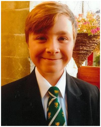 Jamie yang ditemukan gantung diri setelah pamitan mengerjakan PR di kamarnya. | Foto: copyright mirror.co.uk