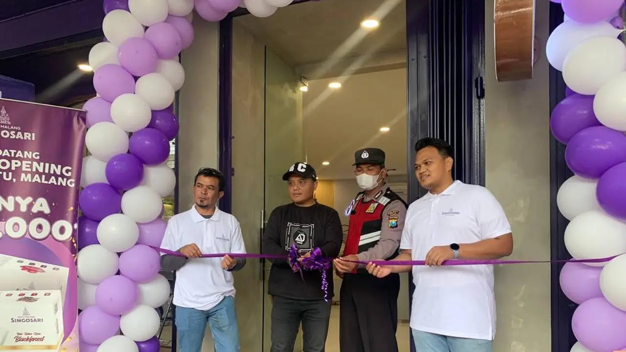 Pembukaan bolu Malang Singosari di Kota Batu. (Dian Kurniawan/Liputan6.com)