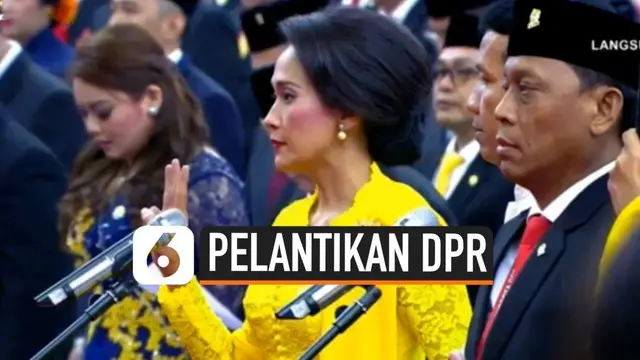 Ratusan anggota DPR RI perioe 2019-2024 resmi dilantik di gedung DPR hari ini. Sumpah jabatan dipimpin Ketua Mahkamah Agung dan disaksikan Presiden Jokowi.