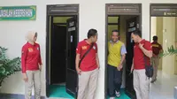 Hakim PN Kebumen Dikawal Polisi Saat Pipis, Ada Apa?