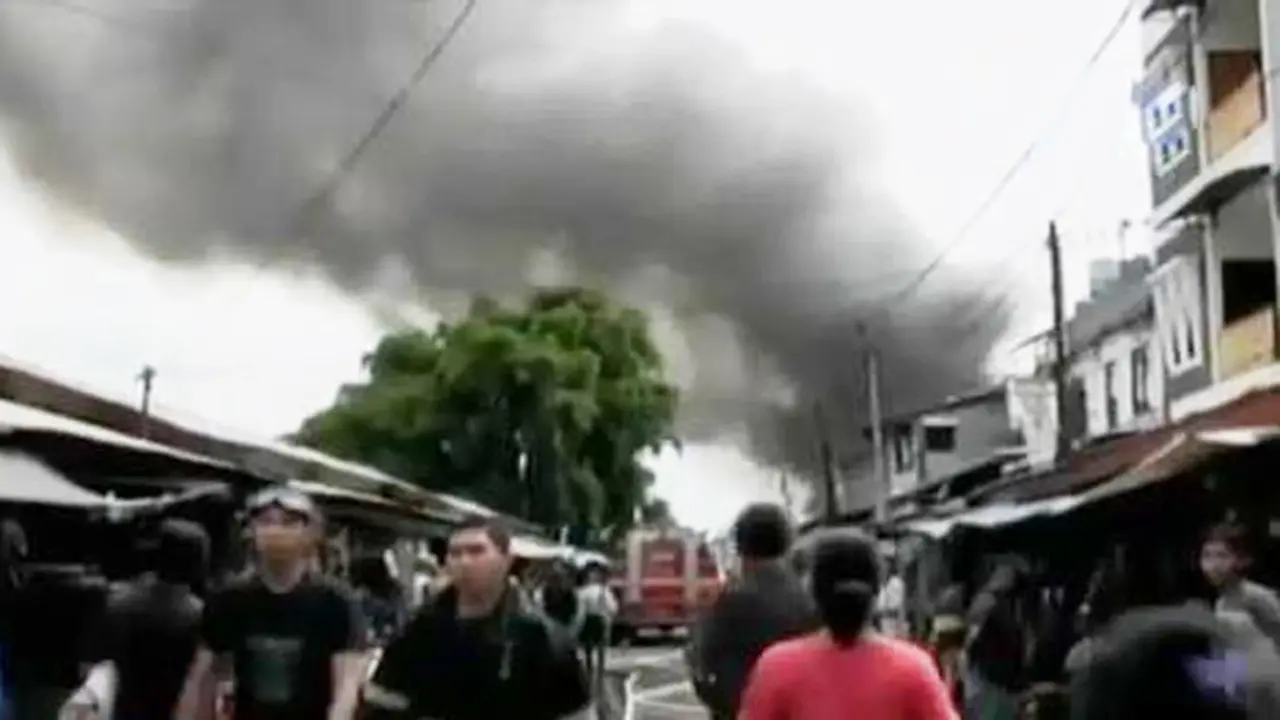 Segmen 3: Kebakaran Senen hingga Kelahiran Bayi Lemur