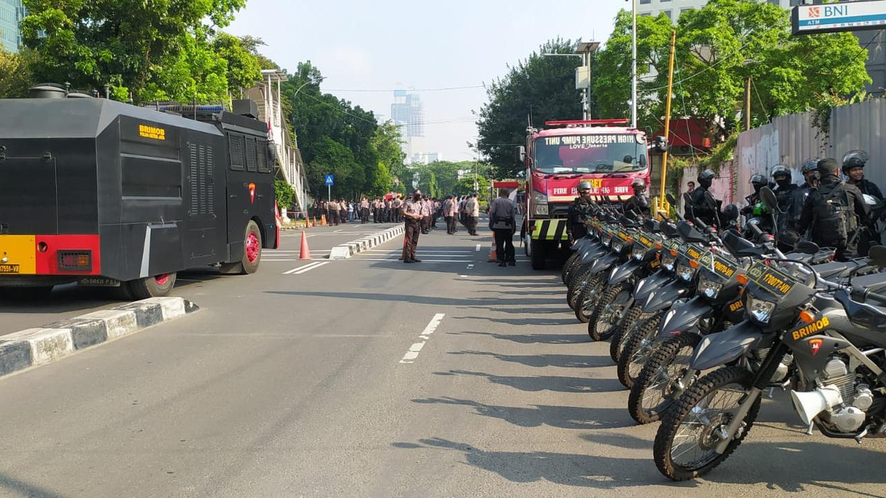 Suasana depan Gedung KPK jelang demo BEM SI