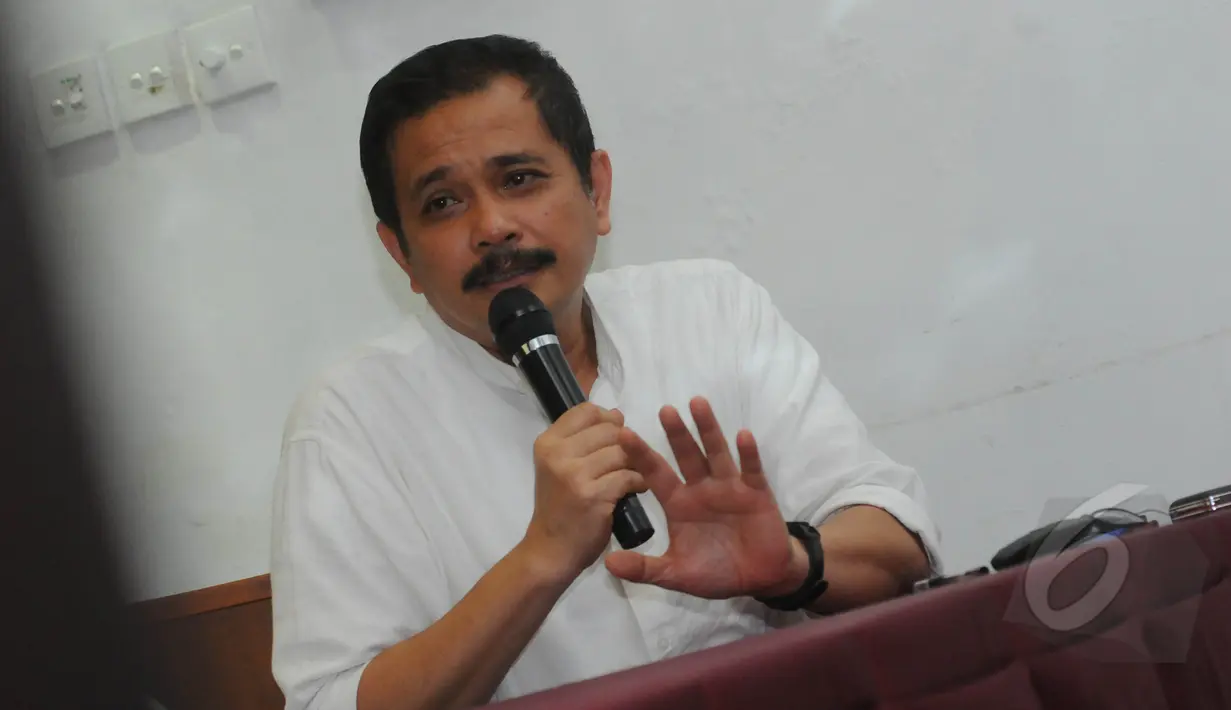 Founder Mer-C, Joserizal Jurnalis saat menghadiri diskusi bertajuk 'ISIS dan Radikalisme' di kawasan Menteng, Jakarta, Jumat (20/3/2015). (Liputan6.com/Herman Zakharia)