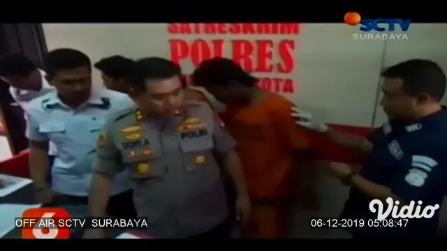 Seorang dari tiga pelaku jambret yang beraksi di wilayah Pasuruan, Jawa Timur, berhasil ditangkap dan dihakimi warga hingga babak belur. Sementara dua lainnya melarikan diri.