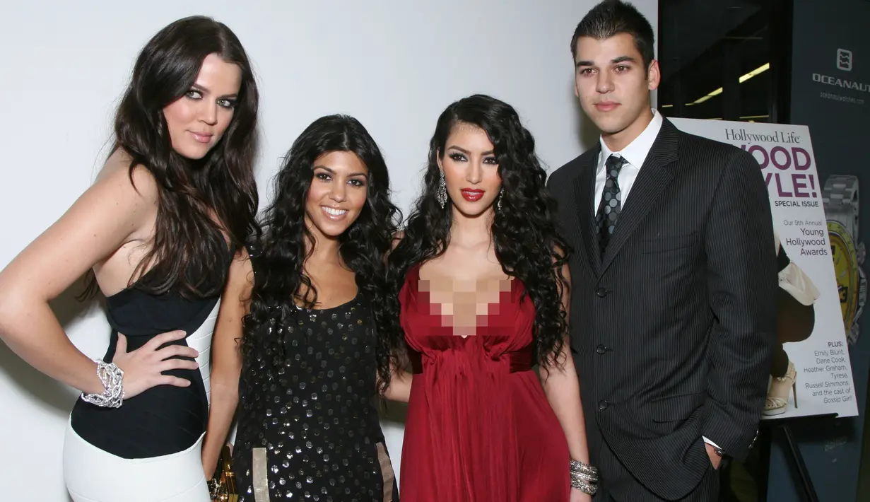 Meski demikian, keluarga Kardashian sepertinya sudah mantap akan keputusannya jika Rob Kardashian melakukan kesalahan itu. (ALBERTO E. RODRIGUEZ / GETTY IMAGES NORTH AMERICA / AFP)