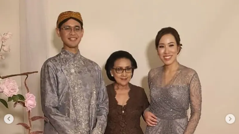 Potret lamaran putra Rini Soemarno, Yodhananta Suwandi dan Talita Setyadi.