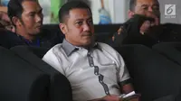 Pengusaha asal Aceh, Teuku Rafly Pasya berada di ruang tunggu sebelum menjalani pemeriksaan di Gedung KPK, Jakarta, Jumat (14/9). Mantan suami Tamara Bleszynski itu diperiksa dalam kasus korupsi proyek pembangunan dermaga Sabang. (Merdeka.com/Dwi Narwoko)