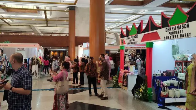Ekonomi Kreatif Termasuk Penyumbang Produk Donestik Bruto Terbesar, Menparekraf Berharap Inacraft 2022 Dipenuhi Rojali
