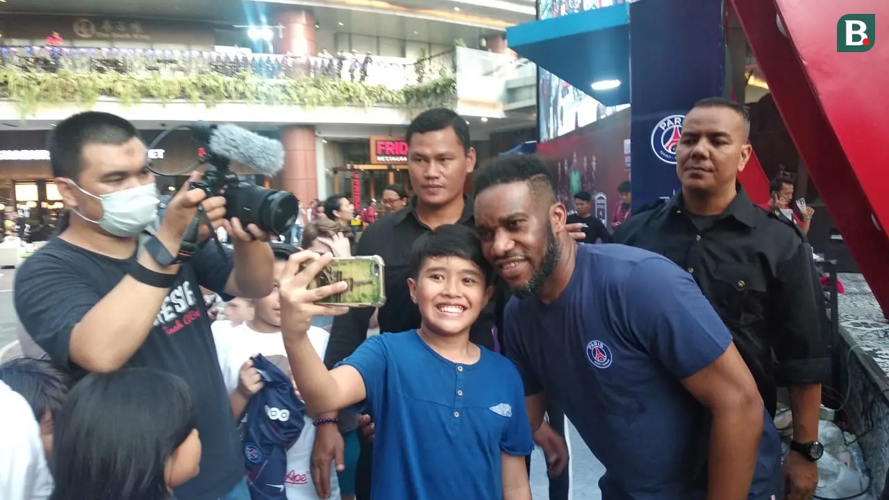 PSG Jay-Jay Okocha