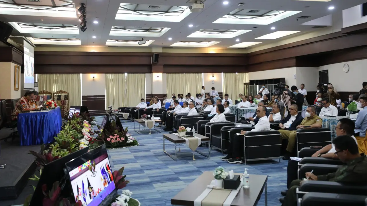 Menko Polhukam Mahfud MD menjelaskan titik perbedaan penjelasan mengenai transaksi mencurigakan Rp 349,8 triliun yang menyangkut pegawai Kementerian Keuangan