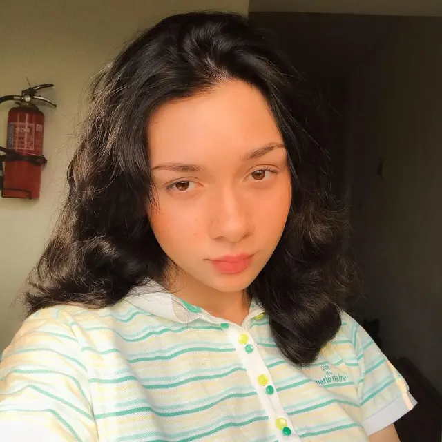 Dosma Hazenbosch (https://www.instagram.com/p/CJS6UNWFXH1/)