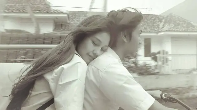 Punya Pacar kayak Dilan? Ini 7 Hal yang Pasti Kamu Rasakan