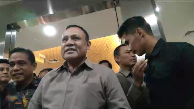 Ketua Komisi Pemberantasan Korupsi (KPK) non-aktif Firli Bahuri di Bareskrim Polri, Jumat (1/12) (Bachtiarudin Alam/Merdeka.com)