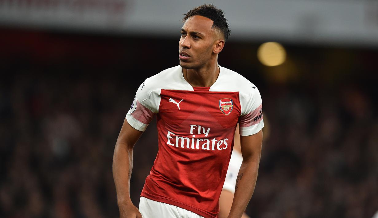 3. Pierre-Emerick Aubameyang (Arsenal) - 7 gol dan 1 assist (AFP/Glyn Kirk)