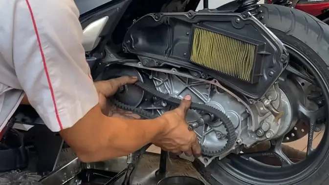 Kenali Ciri dan Solusi Kampas CVT Matic Tipis