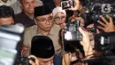 Mantan Menteri Agama Republik Indonesia, Yaqut Cholil Qoumas, saat meninggalkan Gedung Komisi Pemberantasan Korupsi (KPK), Jakarta, Selasa (16/12/2025). Usai menjalani pemeriksaan selama lebih dari delapan jam di Gedung Merah Putih Komisi Pemberantasan Korupsi (KPK), mantan Menteri Agama Yaqut Cholil Qoumas irit bicara. (Liputan6.com/HelmiFithriansyah)