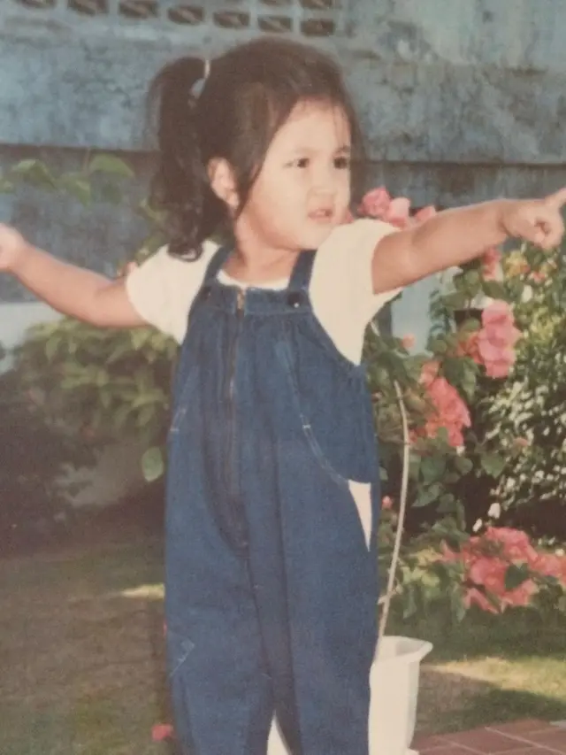 6 Potret Masa Kecil Sharena Delon, Menggemaskan Mirip Sea Sang Putri