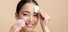Langkah-langkah skin prep untuk pemilik kulit kombinasi. (foto: jcomp/freepik)