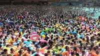 [VIDEO] Kalau Ada Laut Mati, di China Ada Kolam Renang Mati