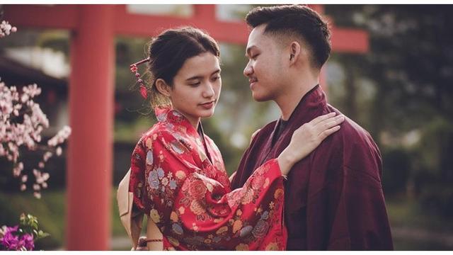6 Pemotretan Sarah Menzel dan Azriel Hermansyah Pakai Busana Jepang, Bak Prewedding