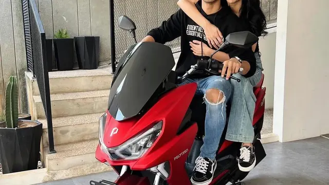 Potret Mesra Tyas Mirasih dan Tengku Tezi. (instagram/tyasmirasih/tengkutezi)