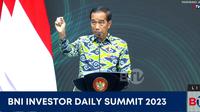 Presiden Joko Widodo (Jokowi) dalam acara BNI Investor Daily Summit 2023, di Hutan Kota By Plataran, Jakarta, Selasa (24/10/2023). (Tira/Liputan6.com)