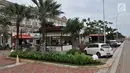 Suasana pusat kuliner atau food street kawasan Pantai Maju yang dahulu bernama Pulau D, Jakarta, Rabu (23/1). Pulau reklamasi Teluk Jakarta kembali menjadi sorotan seiring beroperasinya pusat kuliner Food Street Pantai Maju. (Merdeka.com/Iqbal S. Nugroho)