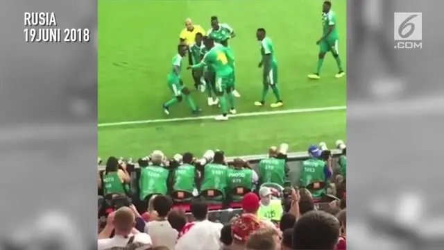 Di Stadion Spartak, Senegal di luar dugaan mengalahkan Polandia.  Gol pertama Senegal dicetak pada menit ke-37 setelah bek Polandia, Thiago Cionek, melakukan gol bunuh diri.