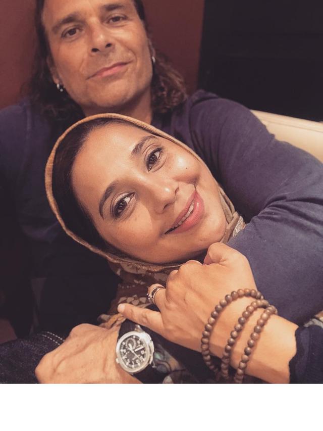 10 Selebriti Ini Bersuamikan Bule, Mesra dan Harmonis Abis