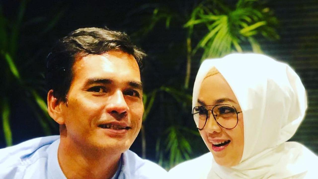 [Fimela] Rina Gunawan dan Teddy Syah