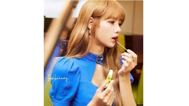 Editan Lisa Blackpink (Sumber: Instagram/photoshop.shitposter)