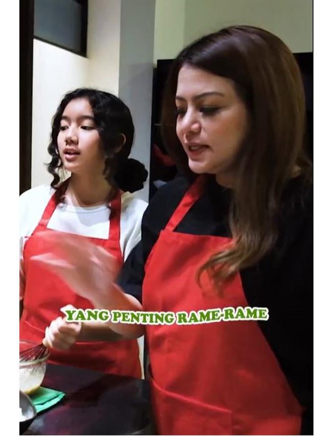 6 Potret Kedekatan Wina Natalia dan Leticia Anak Sheila Marcia, Akrab Sedari Dulu