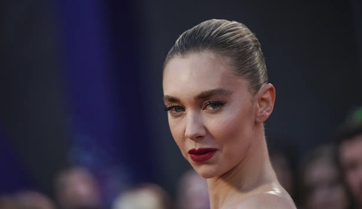 Vanessa Kirby berpose untuk fotografer saat tiba untuk pemutaran perdana film 'The Son' selama Festival Film London 2022 di London, Senin, 10 Oktober 2022. (Photo by Scott Garfitt/Invision/AP)