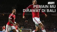 Pemain belakang Menchester United, Chris Smalling dirawat di salah rumah sakit di Bali. 