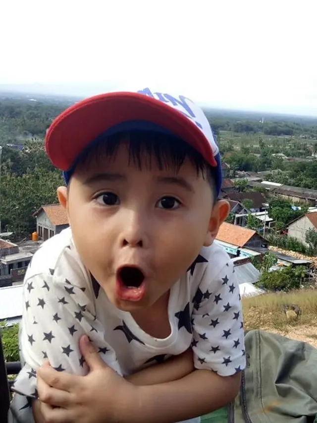 6 Potret Ivander Haykal Firdaus, Anak Daus Mini yang Makin Tampan