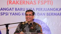 Menteri Ketenagakerjaan Yassierli saat membuka Rapat Kerja Nasional Federasi Serikat Pekerja Transportasi Indonesia (FSPTI) di Jakarta, Jumat (9/5/2025).