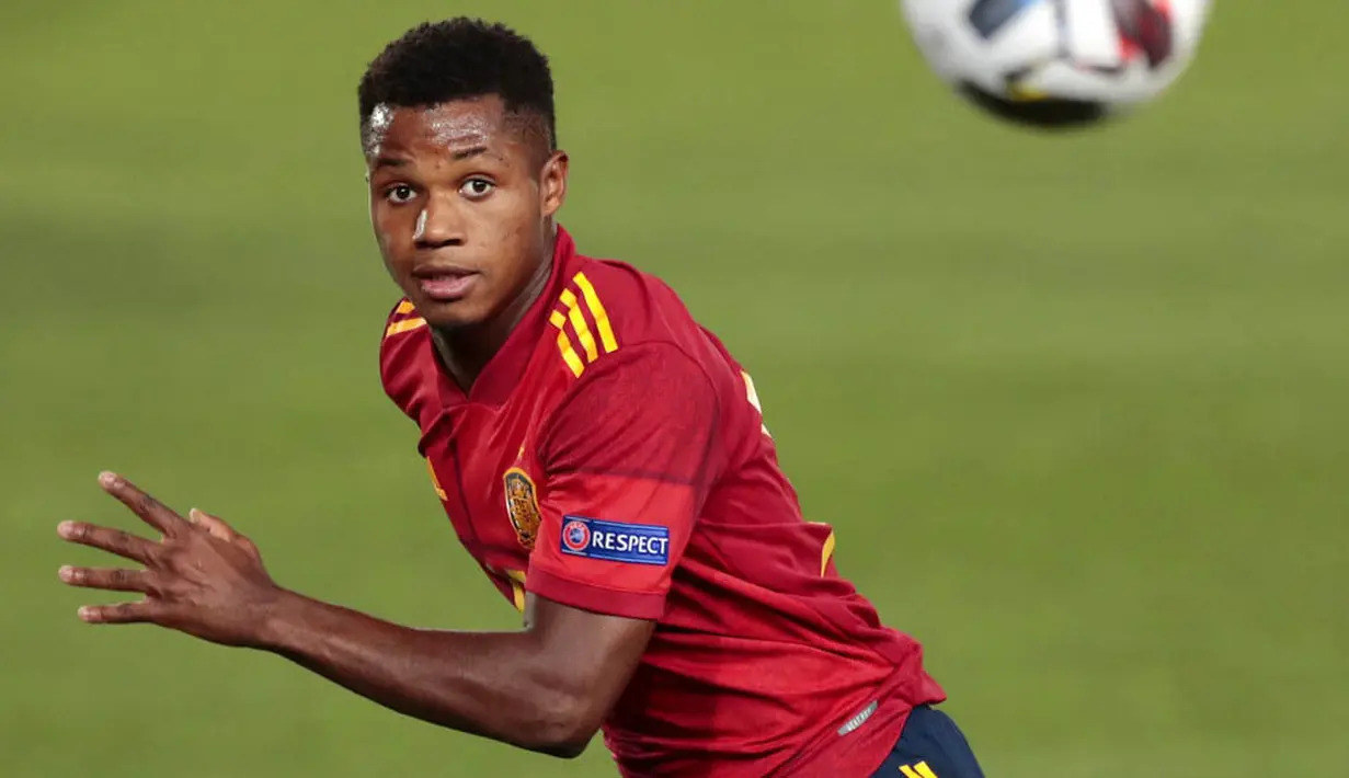 Pemain Spanyol, Ansu Fati, saat melawan Ukraina pada laga UEFA Nations League Estadio Alfredo Di Stefano, Senin (7/9/2020). Spanyol menang 4-0 atas Ukraina. (AP Photo/Bernat Armangue)