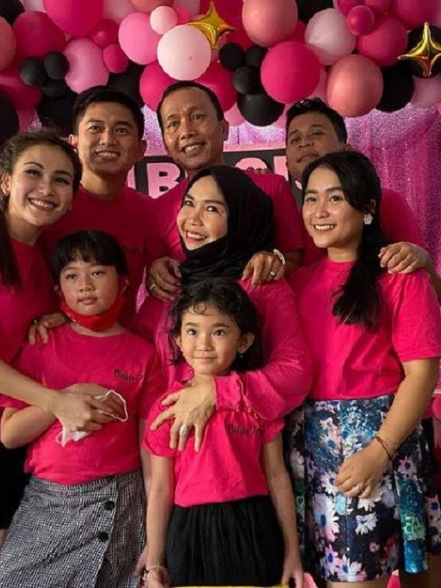 Ayu Ting Ting (Foto: Instagram/@mom_ayting92_)