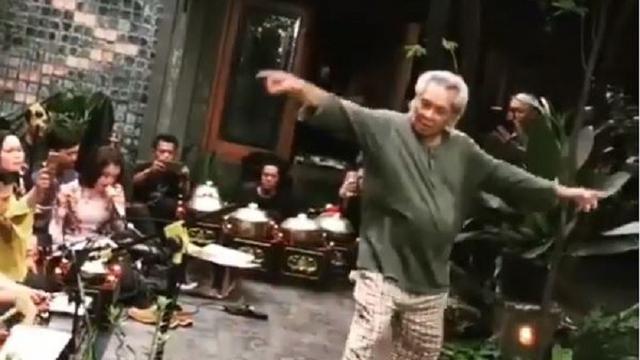 Gugum Gumbira (Foto: Instagram/@rikarfka)