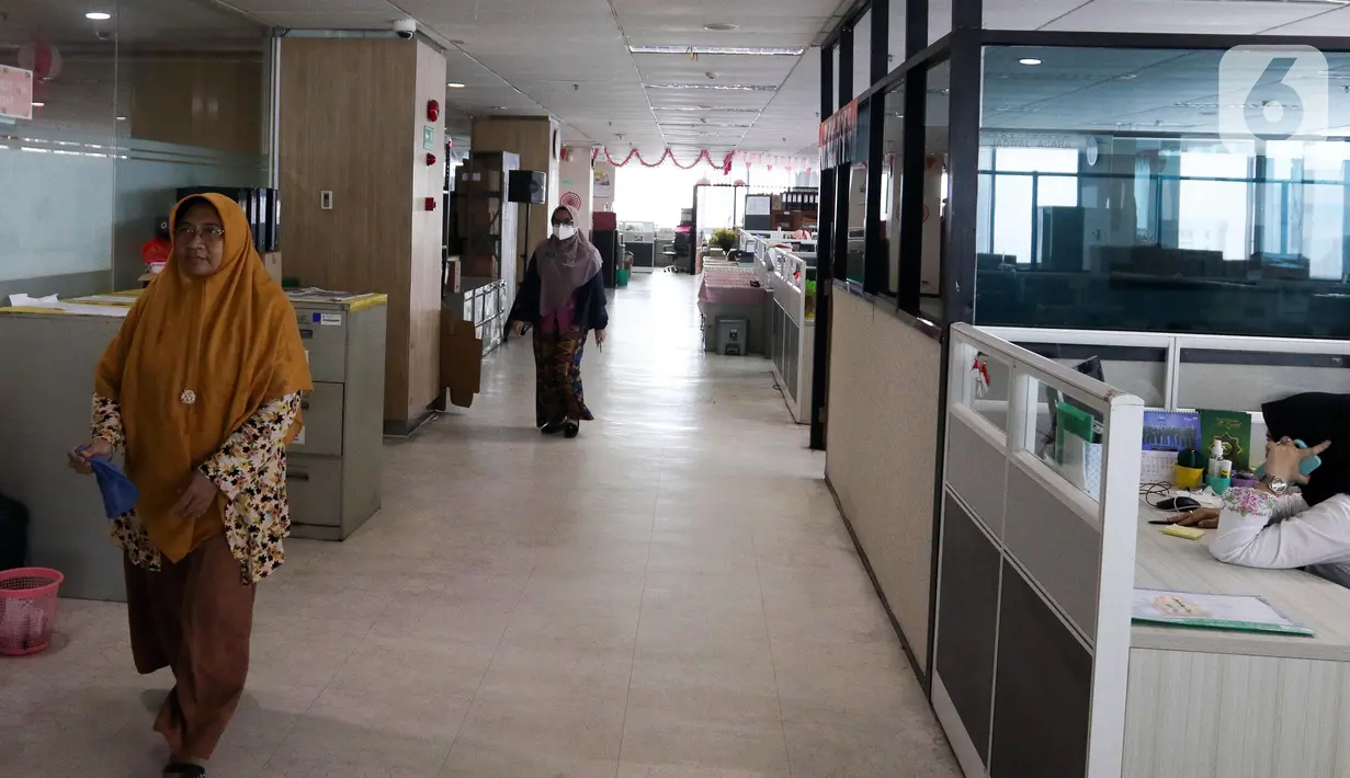 Aturan jam kerja bagi ASN DKI Jakarta tertuang dalam Keputusan Gubernur (Kepgub) Nomor 199 Tahun 2023 tentang Jam Kerja Selama Ramadhan. (Liputan6.com/Herman Zakharia)
