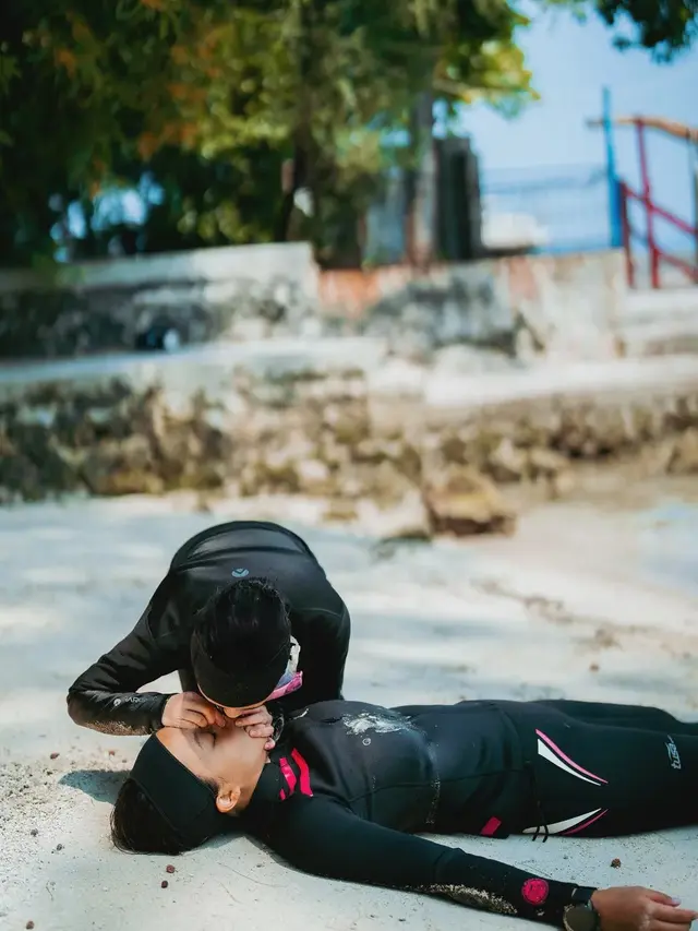 Prilly Latuconsina latihan Rescue Divers (Instagram/prillylatuconsina96)