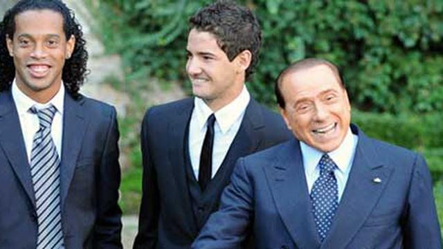 img_berlusconi-dinho-pato.jpg