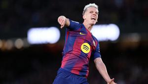 Gelandang Barcelona, Daniel Olmo, merayakan gol pembuka saat pertandingan Liga Spanyol antara FC Barcelona vs Real Oviedo di Stadion Camp Nou, Barcelona, pada 25 Januari 2026. (Josep LAGO / AFP)