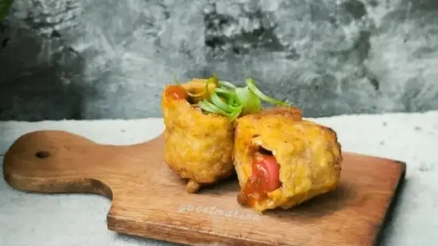 Resep tempe gulung sosis bolognese. (dok. Cookpad @yoestmarine)