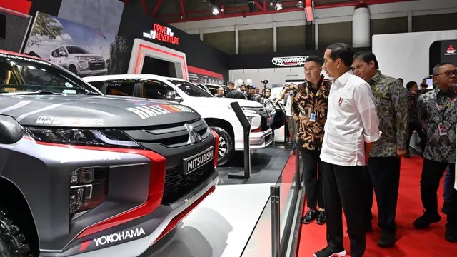 Jokowi Buka IIMS 2023, Mobil Listrik Esemka Bima EV Curi Perhatian