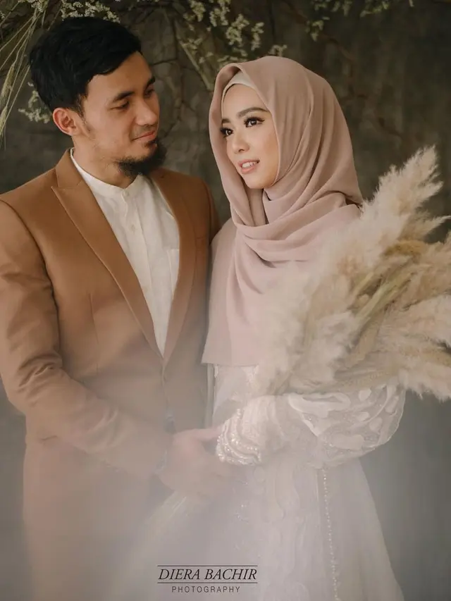 7 Potret Harmonis Achmad Hulaefi dan Lindswell Kwok, Dikaruniai Anak Kedua